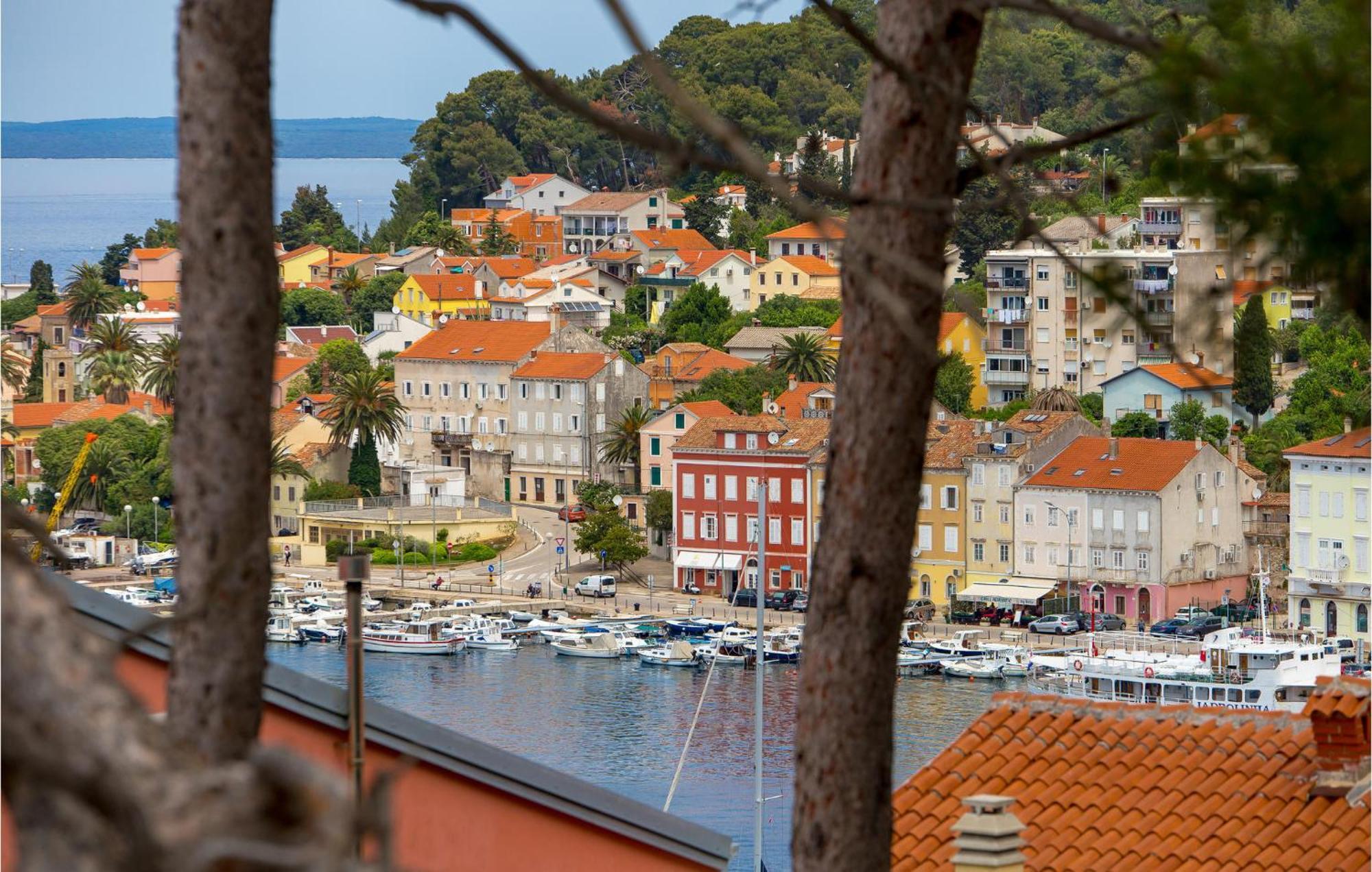 Amazing Apartment In Mali Losinj With Wifi Eksteriør bilde